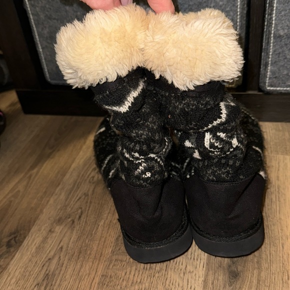 Mudd Winter Slipper Boots - Picture 3 of 5